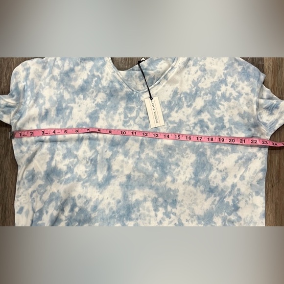 Caryn Vallone V Neck  cotton lightweight blue & white sweater small NWT - Picture 9 of 10